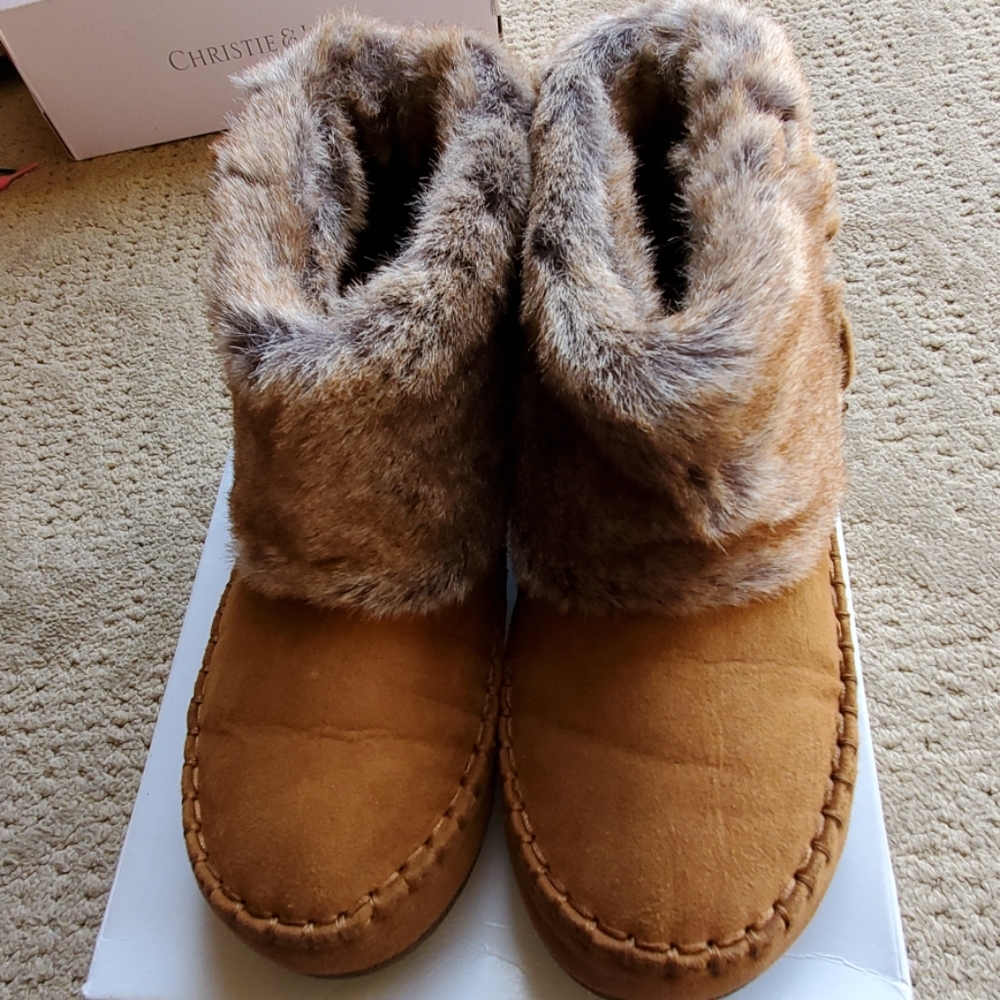 Brand new Airwalk girls moccason boats